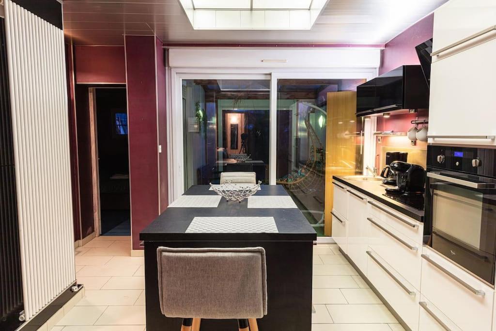 Maison De Ville Restylee Avec Jardin, Proche Gare Dunkirk Esterno foto